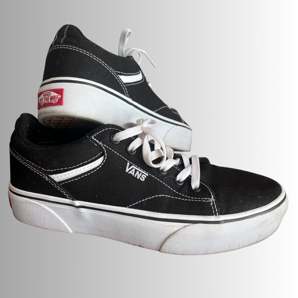 Vans Old Skool Classic Skate Sneakers Women’s Size 9